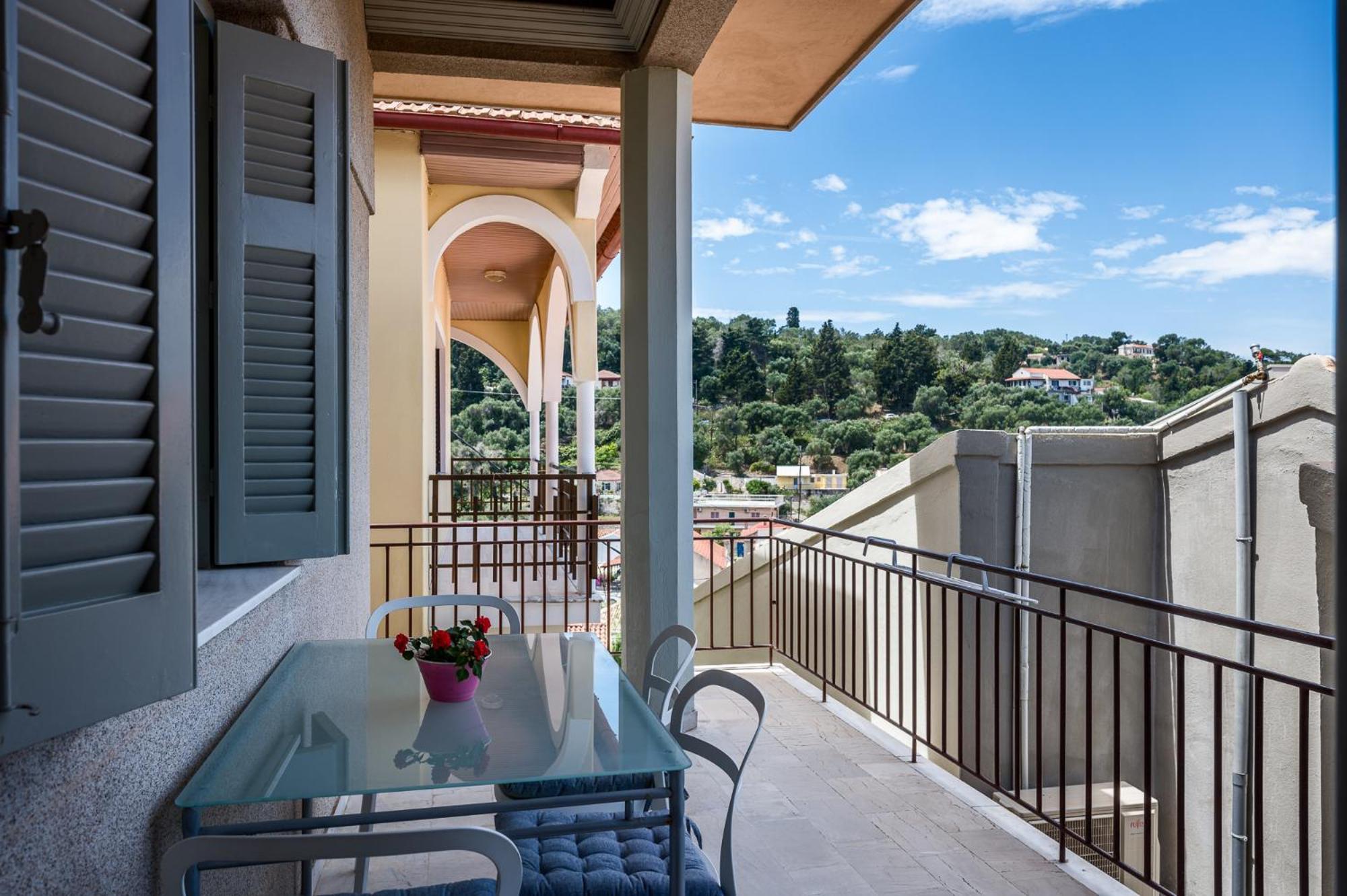 Agaloula Centrally Located Apartments, Lakka Esterno foto
