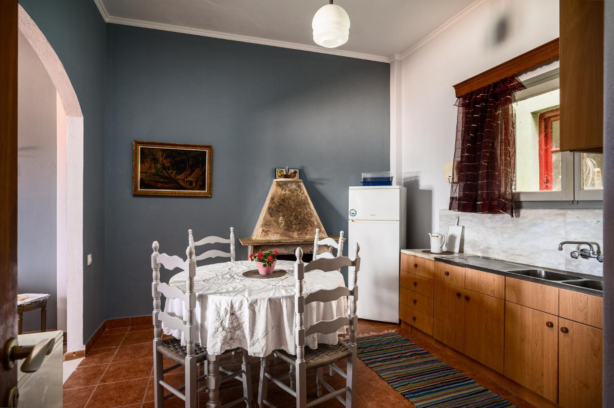 Agaloula Centrally Located Apartments, Lakka Esterno foto