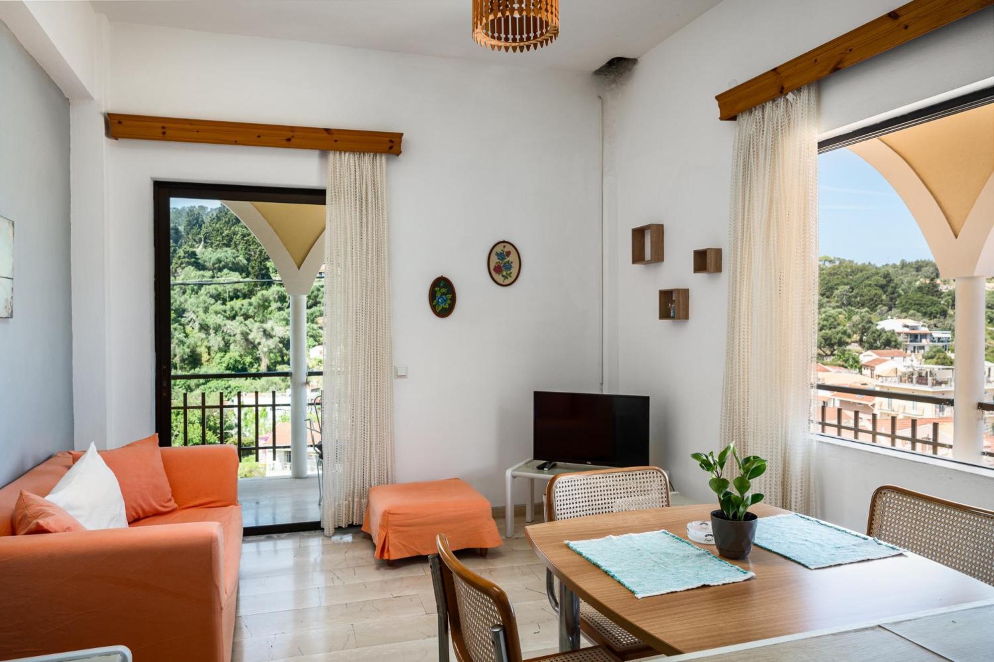 Agaloula Centrally Located Apartments, Lakka Esterno foto